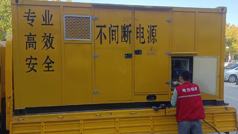 泌阳柴油发电机组和UPS电源配合使用时，如何避免切换过程中的电力中断？